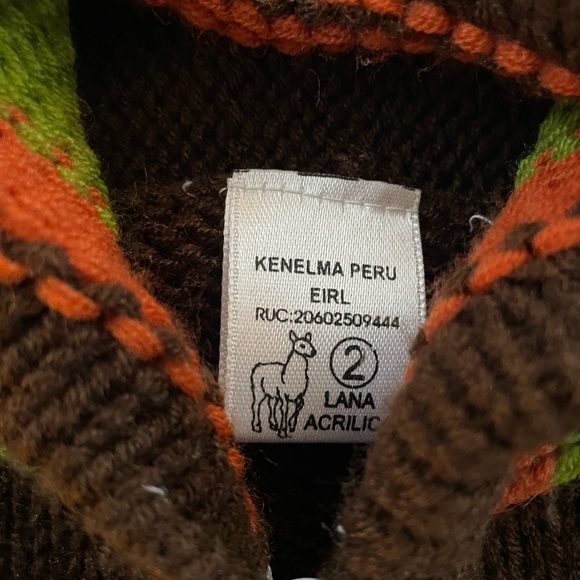 Beautiful and colorful woven sweater! Made in Peru. - Picture 4 of 4